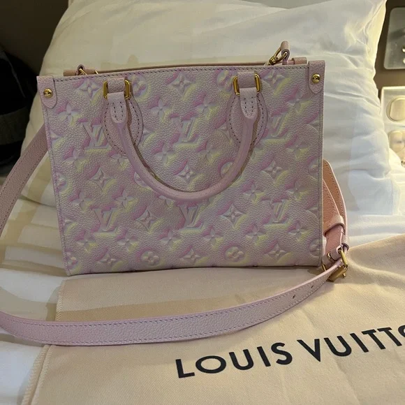 Stardust Louis Vuitton ON THE GO PM - Picture 4 of 8